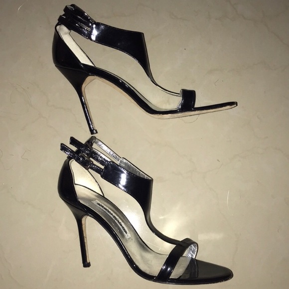 SOLD Manolo Blahnik Sexy Black Heels - Picture 2 of 4